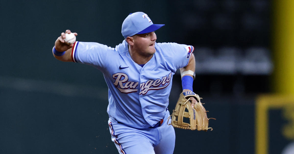 Rangers rookie third baseman Josh Jung to have surgery this week on  fractured left thumb - CBS Texas