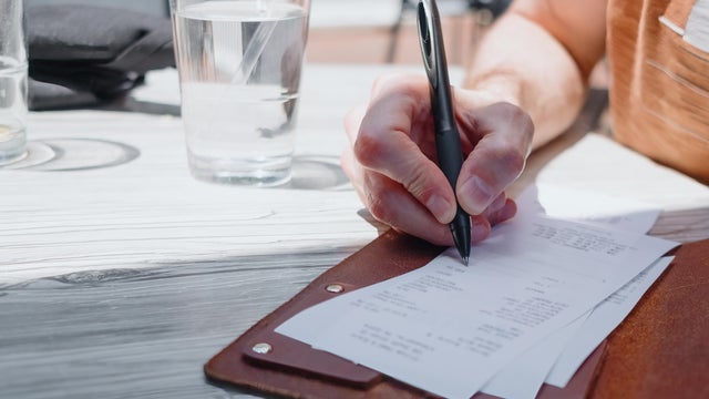 Man Leaves Tip on Credit Card at Restaurant 