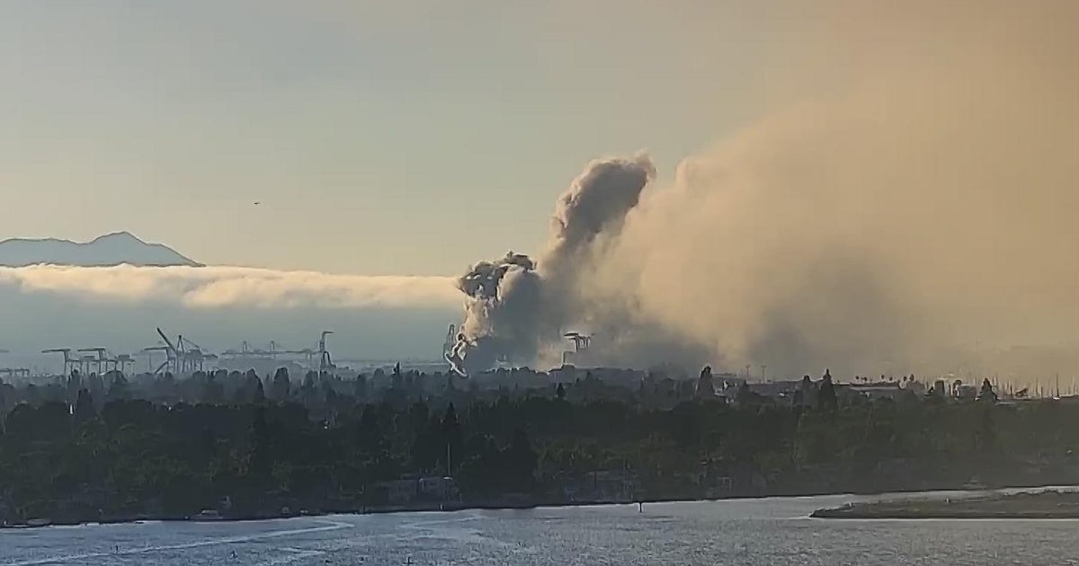 Fire at Oakland scrap metal recycling facility just the latest to impact East Bay air quality