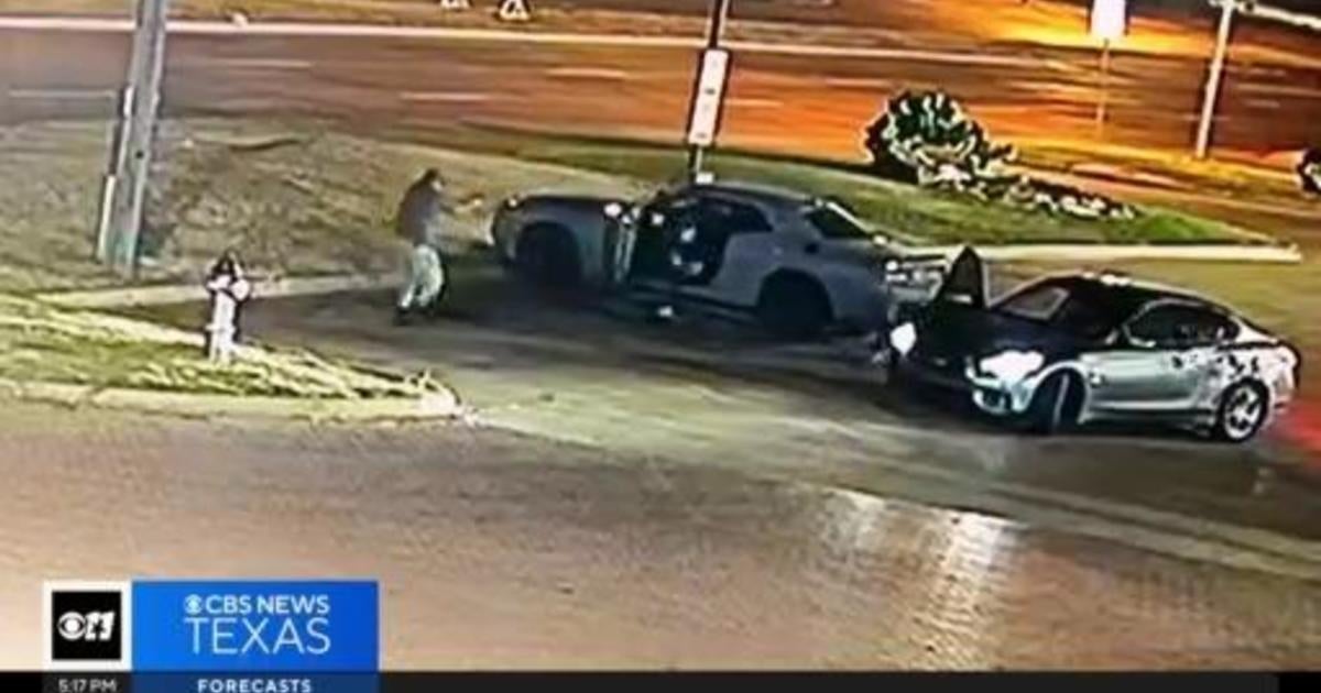 Dallas Police Release Video Of Officer Getting Carjacked, Shot - CBS Texas