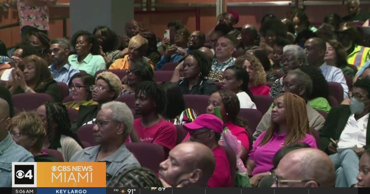 Furious group unloaded on state education commissioner for skipping Black background city corridor Furious group unloaded on state education commissioner for skipping Black background city corridor