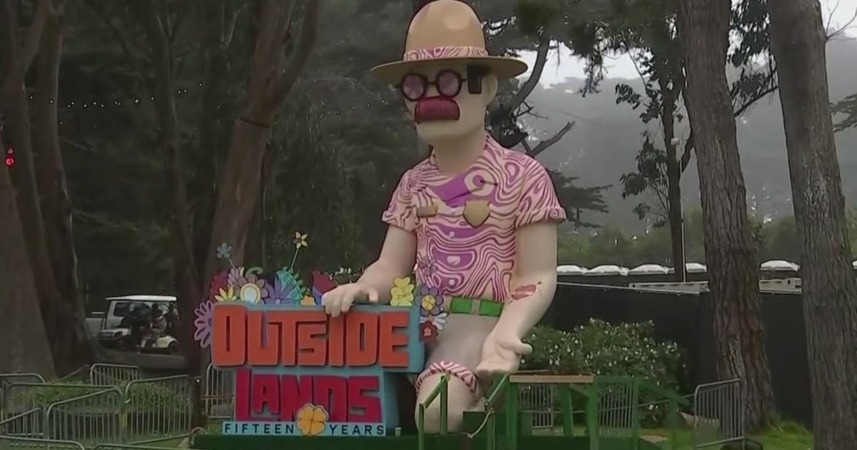 Tempat musik dansa Tenda SOMA Luar Tanah ditutup pada hari pertama festival karena masalah keamanan Tempat musik dansa Tenda SOMA Luar Tanah ditutup pada hari pertama festival karena masalah keamanan