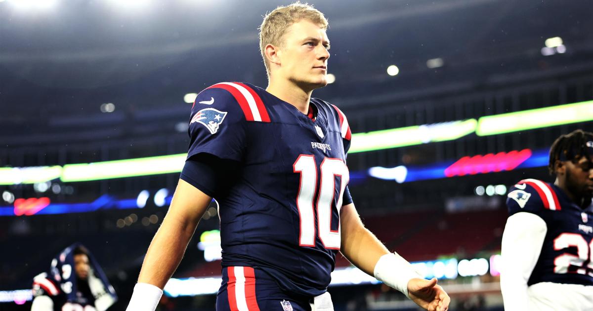 ESPN NFL execs' QB rankings reveal how far Patriots' Mac Jones has fallen 