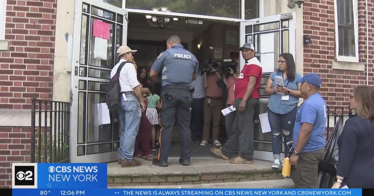 Families kicked out of condemned apartments struggling to find shelter