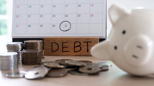 should-i-save-money-or-pay-off-debt-first.jpg 