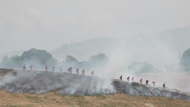 cal-fire-firefighters.jpg 