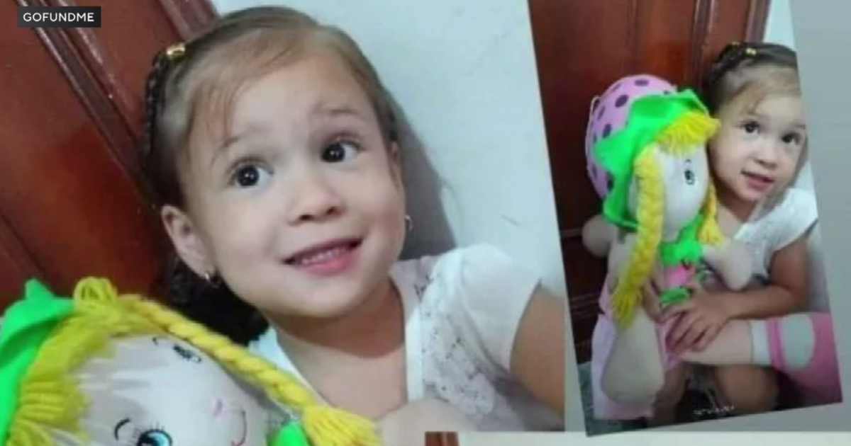 ЧИКАГО (CBS) - 3-годишно момиче мигрант, което почина в автобус