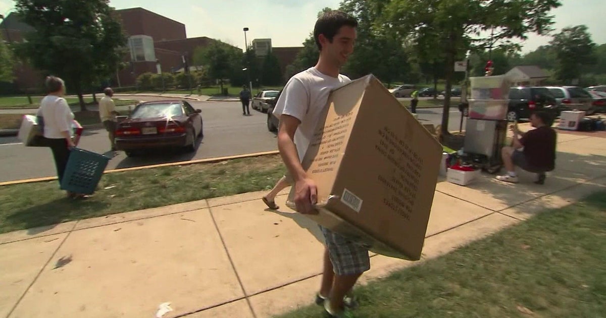 College students getting scammed by fake apartment listings and shady