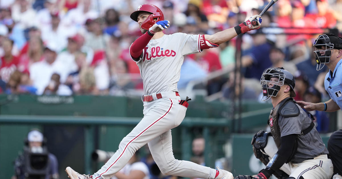 Trea Turner helps Phillies clip ChiSox, 5-2