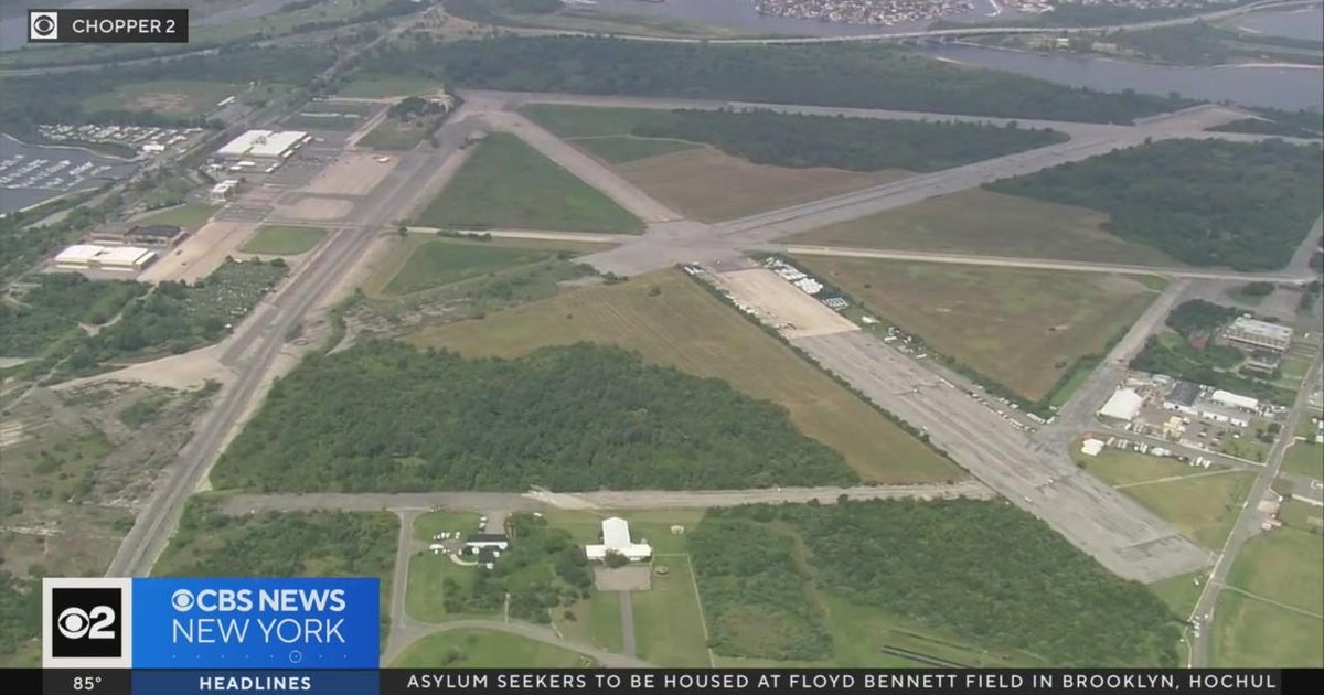 Hochul: Floyd Bennett Field in Brooklyn to house asylum seekers - CBS