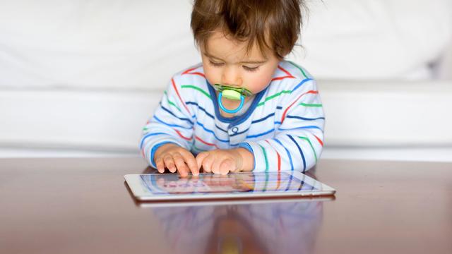 toddler-with-tablet.jpg 