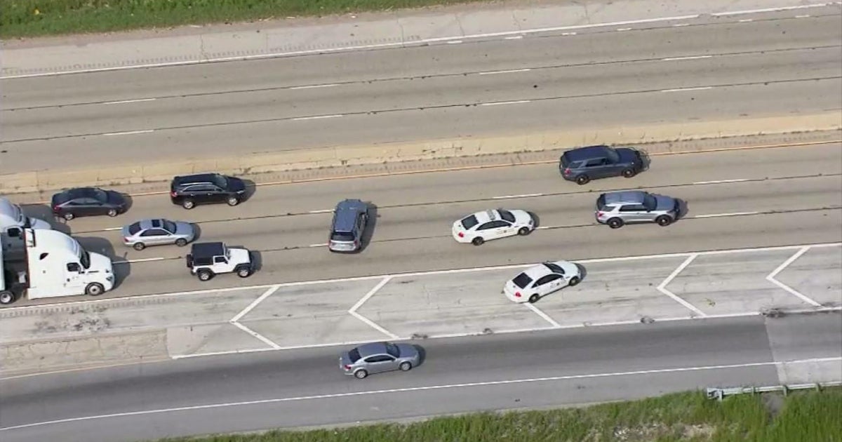Eastbound I290 closed near Elmhurst as police investigate report of shots fired Eastbound I290 closed near Elmhurst as police investigate report of shots fired