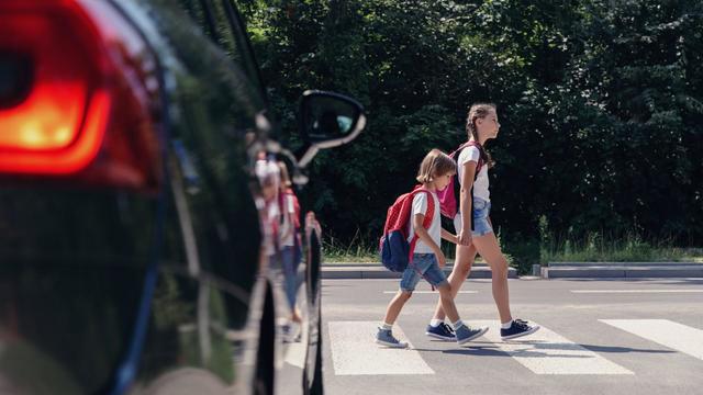 children-crosswalk-generic.jpg 