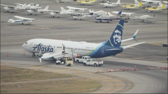 alaska-airlines-john-wayne.jpg 