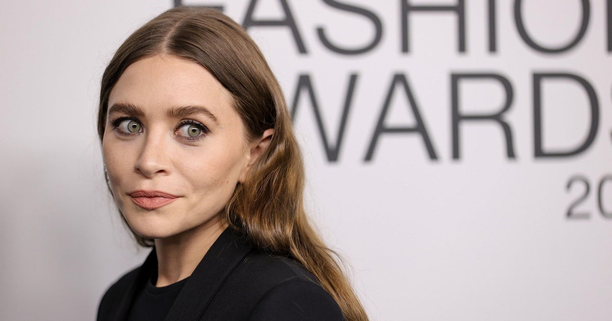 Ashley Olsen congratulated on new baby by "Full House" costars - Vimarsana News