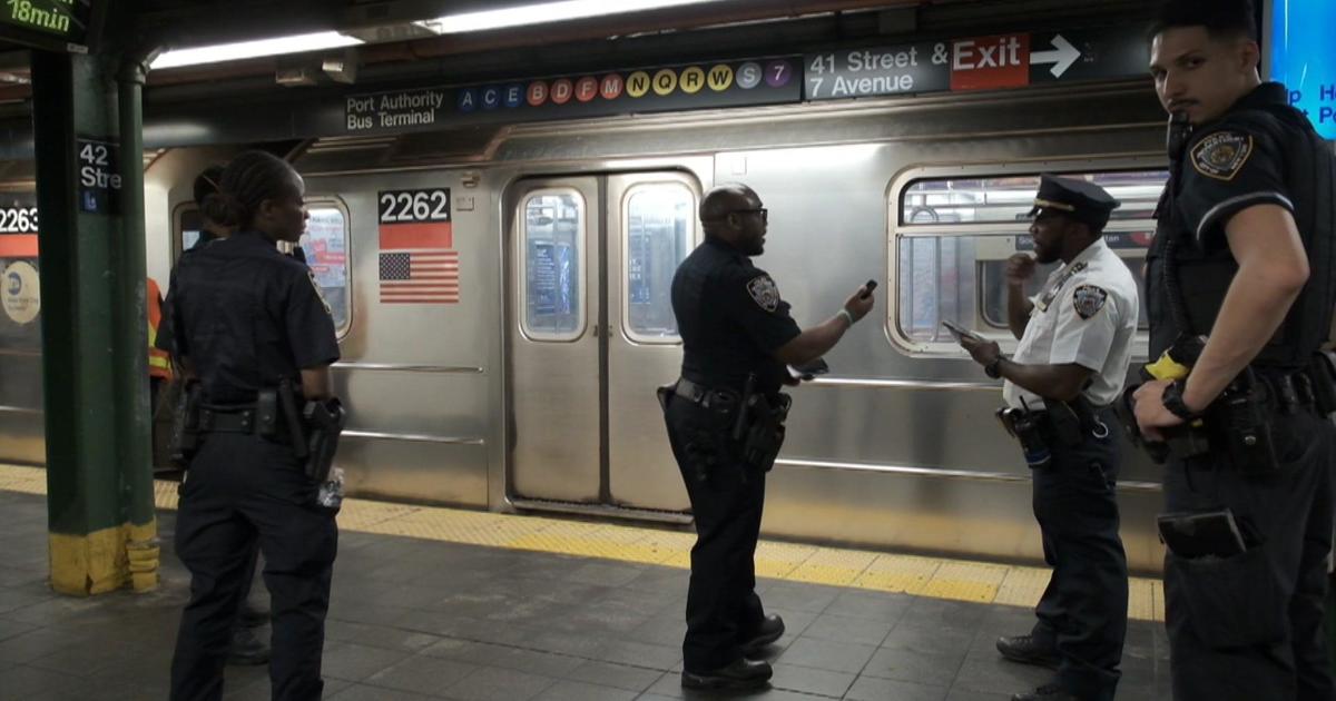 Police: Subway Rider Stabbed Repeatedly In Head On 1 Train In Midtown ...