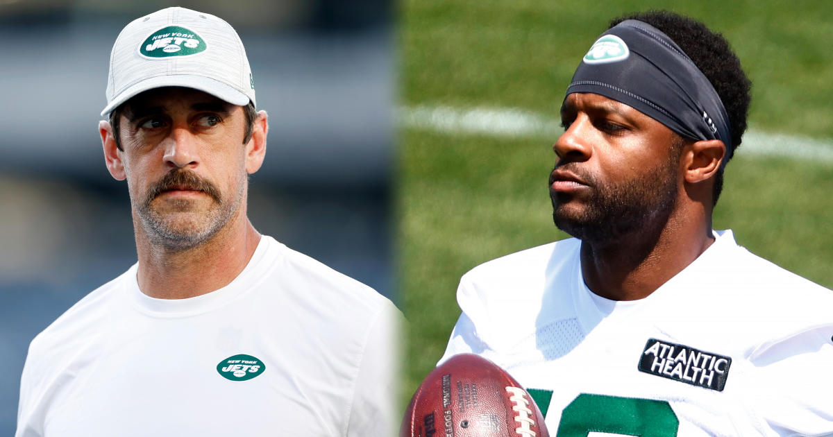 Hard Knocks' Clip Shows Aaron Rodgers' Reaction to Randall Cobb's