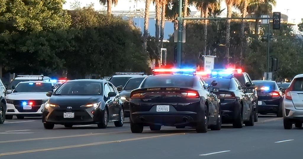 Gunfire stabbing reported following Emeryville mall brawl