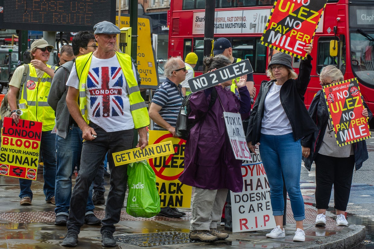 Vigilantes target traffic cameras as London's anti-air pollution zone ...