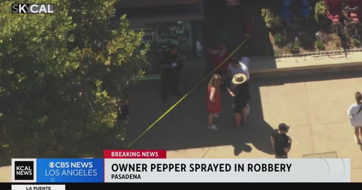 Jewelry Store Owner Pepper Sprayed During Robbery In Pasadena Cbs Los