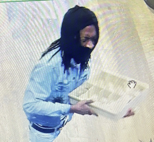 wicker-park-bank-robbery-suspect.png 