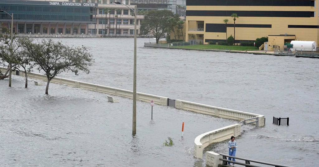 Tampa Bay space gets significant flooding, once again dodges immediate strike from a key hurricane Tampa Bay space gets significant flooding, once again dodges immediate strike from a key hurricane
