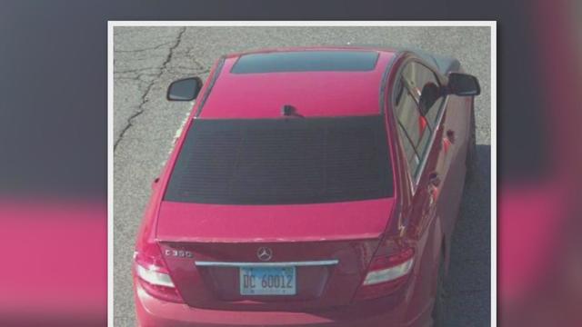 Car seen in separate Chicago hit and runs.jpg 