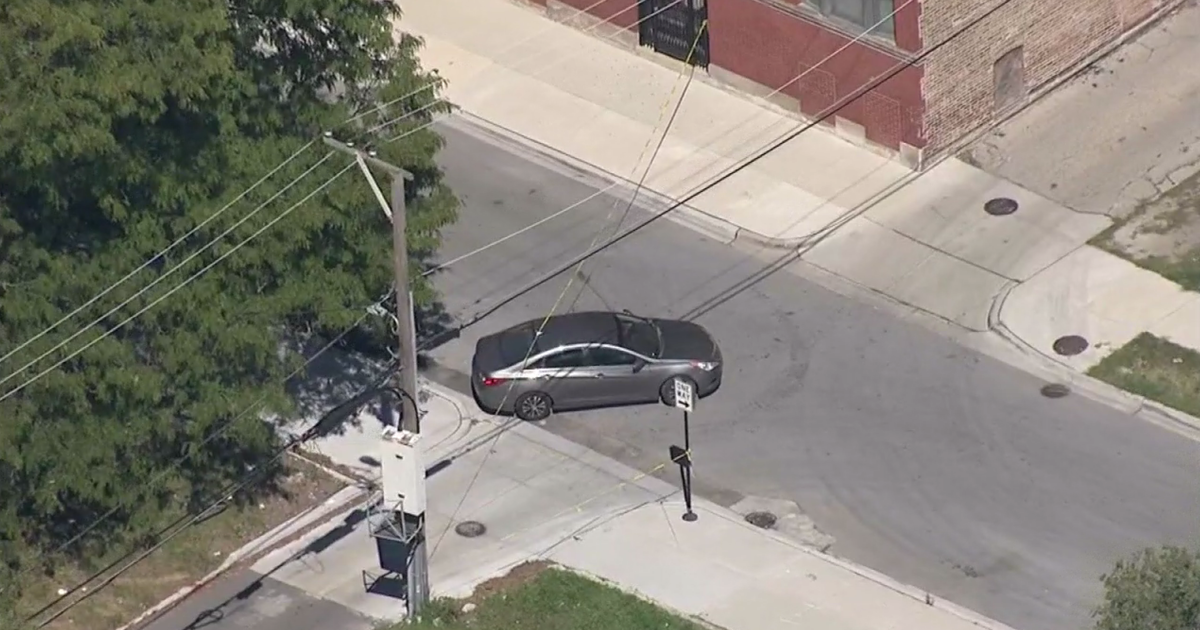 Man, 4-year-old boy wounded in Woodlawn shooting - CBS Chicago