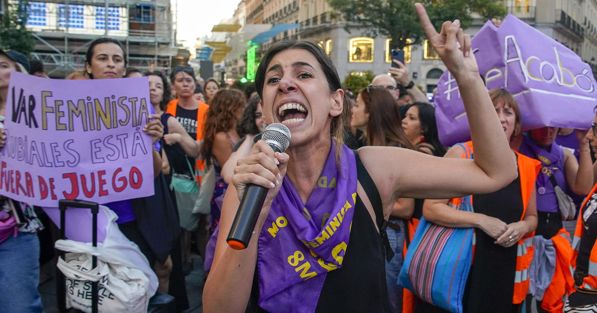 Испанските официални лица ще проведат кризисна среща, тъй като 40-ото убийство, основано на пола, идва на фона на реакция срещу сексизма