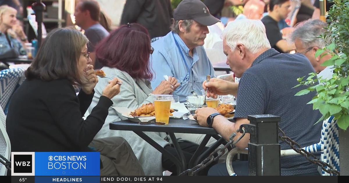 Warm weather kicks off Labor Day weekend in Boston