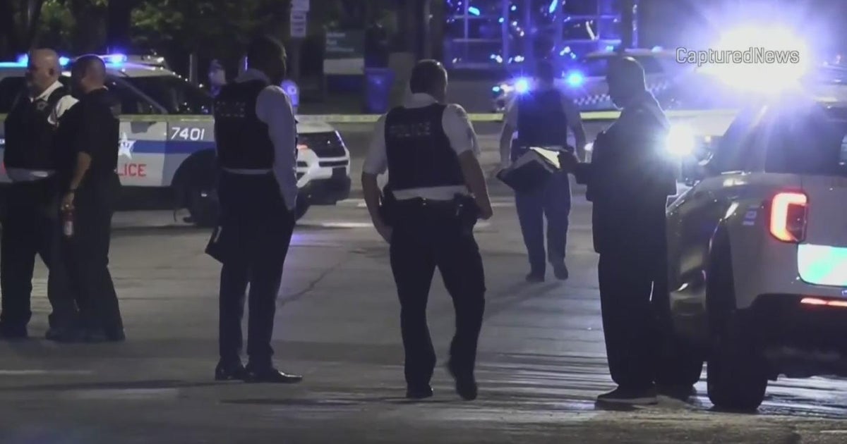 Two teens shot after High School football game in Woodlawn - CBS Chicago
