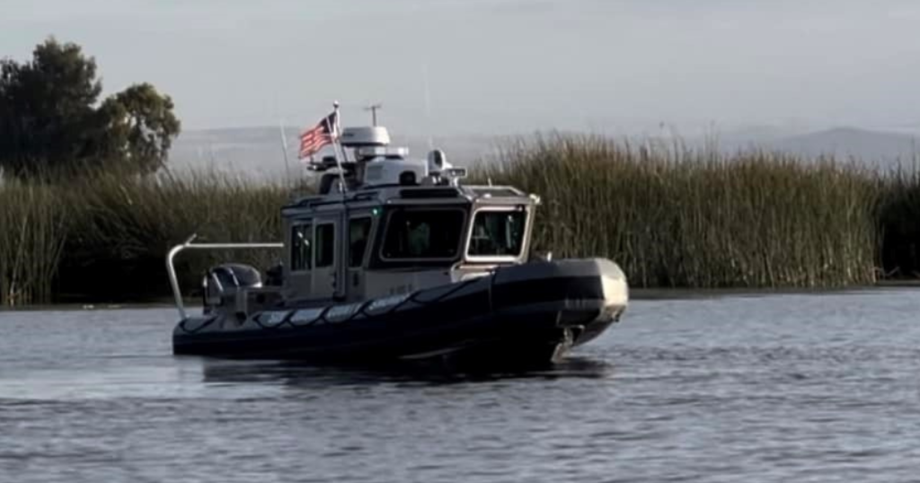Authorities responding to sunken tug boat in San Joaquin Delta spilling oil, fuel