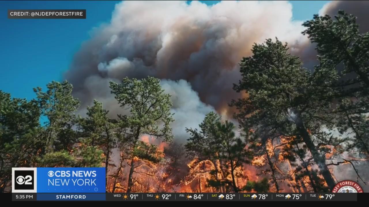 NJ investigators: Deadly plane crash started wildfire in Lacey Township -  CBS New York