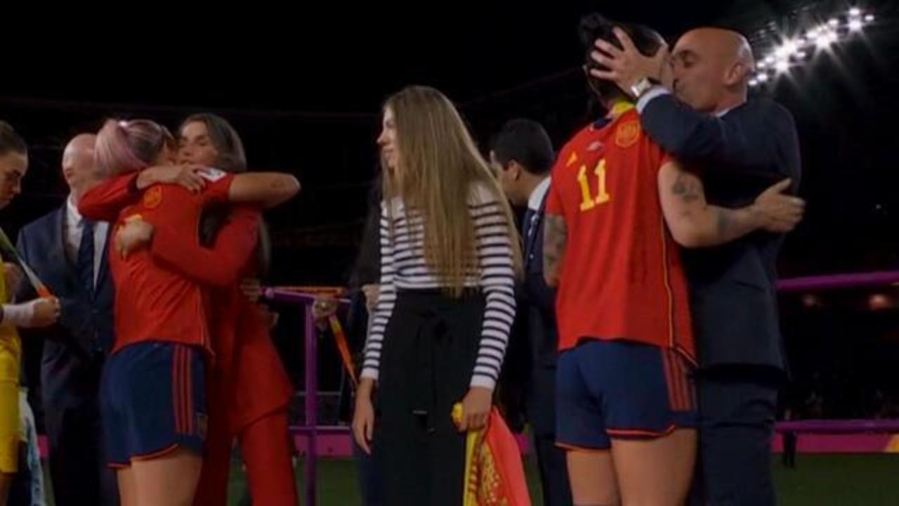 Spanish womens soccer coach who called World Cup kissing scandal picture