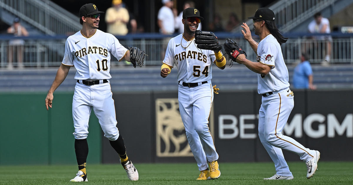 Pirates' 7th-inning rally lifts Pittsburgh over Brewers 5-4 - CBS Pittsburgh