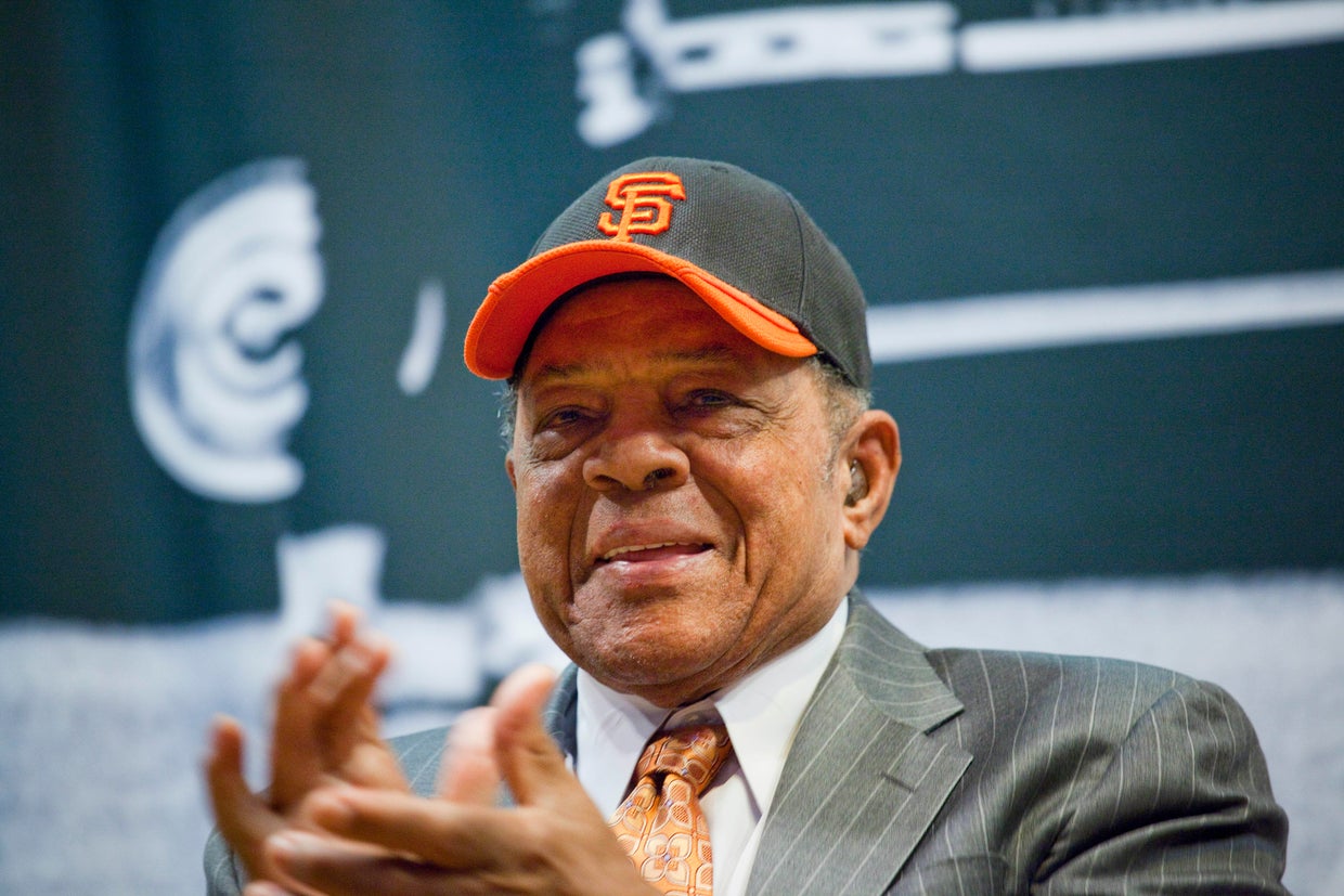 Willie Mays And The World Series Trophy Visit New York City 