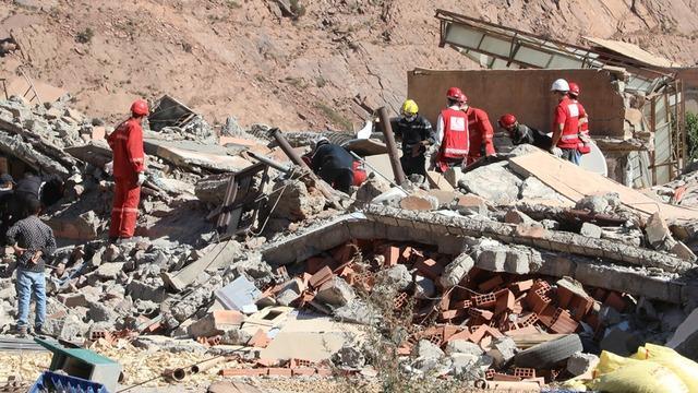 cbsn-fusion-survivors-of-morocco-earthquake-building-makeshift-encampments-thumbnail-2280450-640x360.jpg 