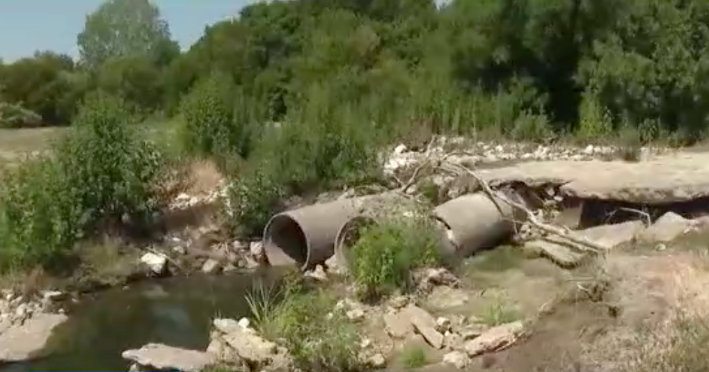 Drones and other technology mapping dinosaur tracks in Colorado amid erosion - CBS Colorado Drones and other technology mapping... 