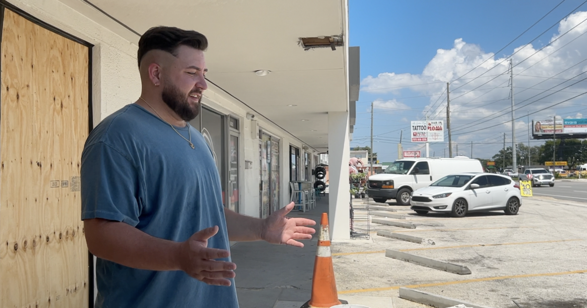 Florida man saves driver trapped inside of burning motor vehicle Florida man saves driver trapped inside of burning motor vehicle