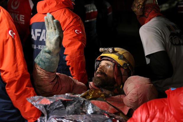 US caver rescued after days-long climb from 1,000 meters deep in Turkish cave 