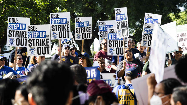 Tuition increase protests at California State University 