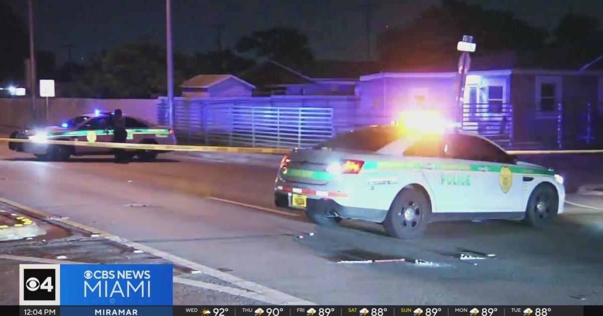 Miami-Dade law enforcement seek out strike-and-operate driver who struck, critically hurt moped rider