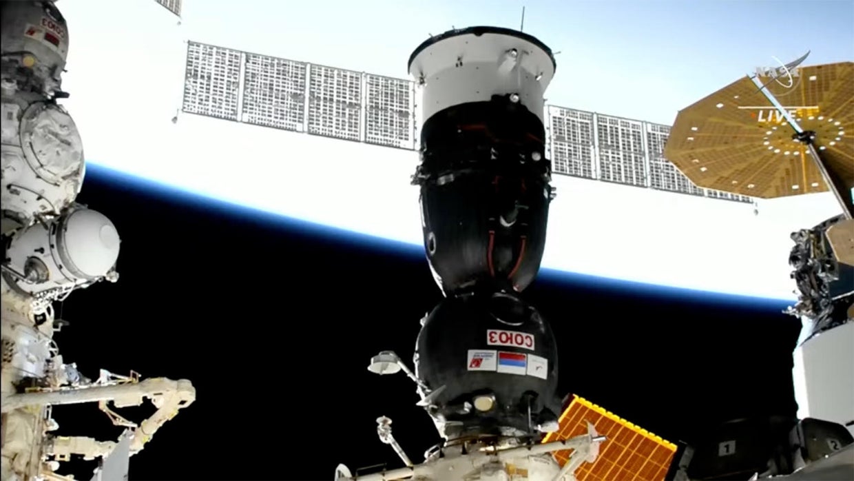 NASA astronaut Loral O'Hara and 2 cosmonauts launched to International ...