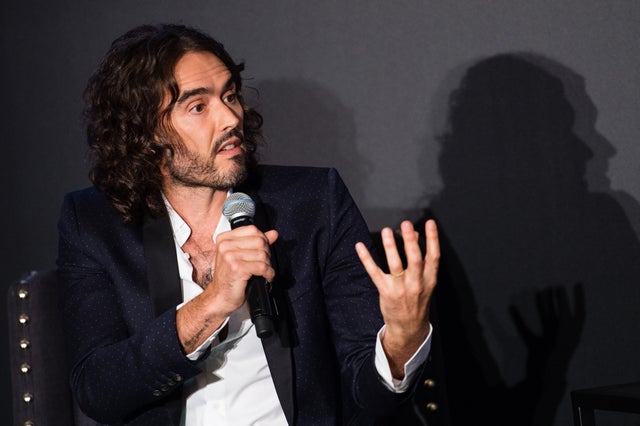 Russell Brand accused of sexual assault, emotional abuse; comedian denies  allegations - CBS News