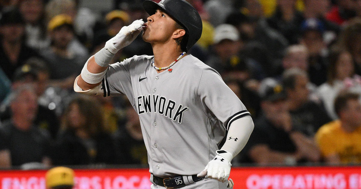 After touching Roberto Clemente bat, Oswaldo Cabrera hits first home run in  3 months