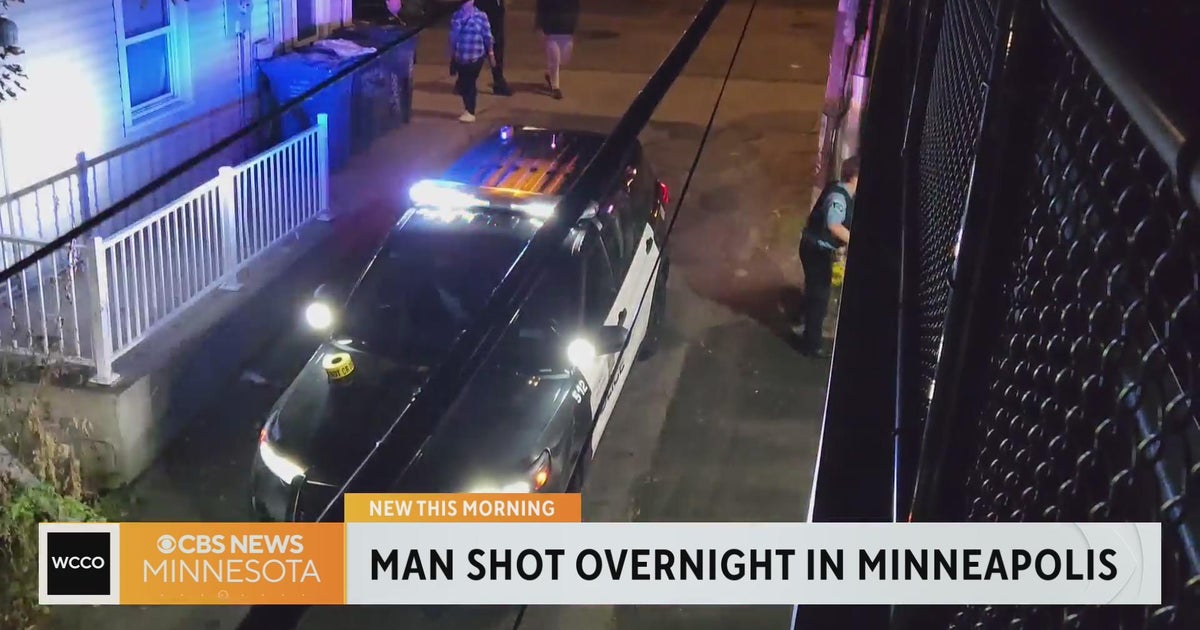 Man shot behind Mortimer's Bar in Uptown Minneapolis - CBS Minnesota