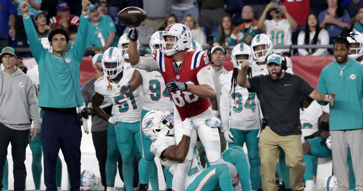 Dolphins' Mike Gesicki thought fourth-down play was a catch