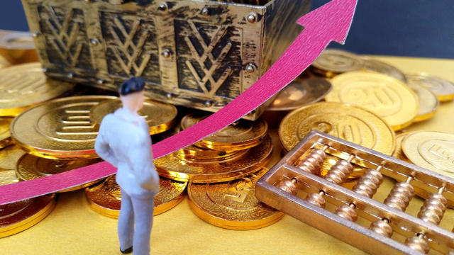 how-gold-bars-and-coins-can-protect-your-retirement-portfolio.jpg 