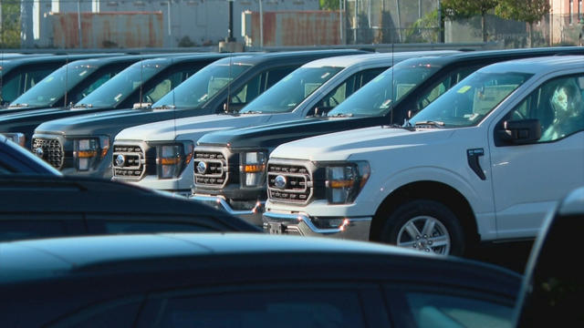 Ford dealership trucks 