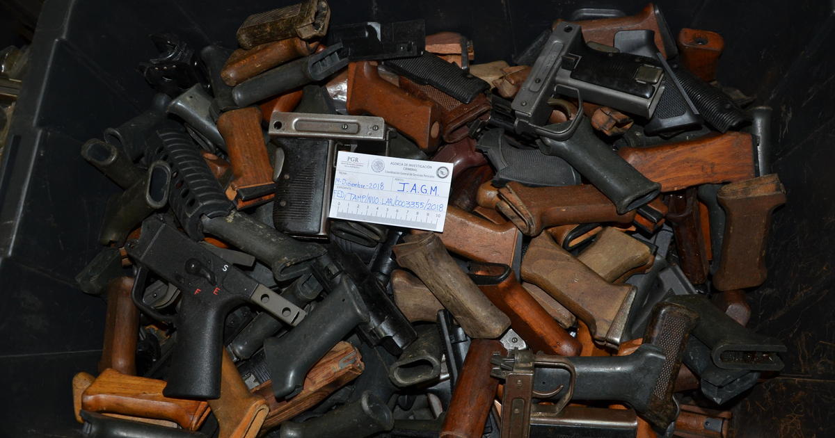 Човек от Оклахома направи стотици призрачни пистолети за мексиканския картел